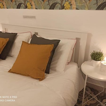 Appartamento Con Cortile A 30 Mt. Dal Mare Bari Bagian luar foto