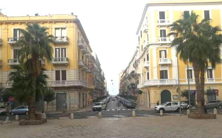 Appartamento Con Cortile A 30 Mt. Dal Mare Bari Bagian luar foto